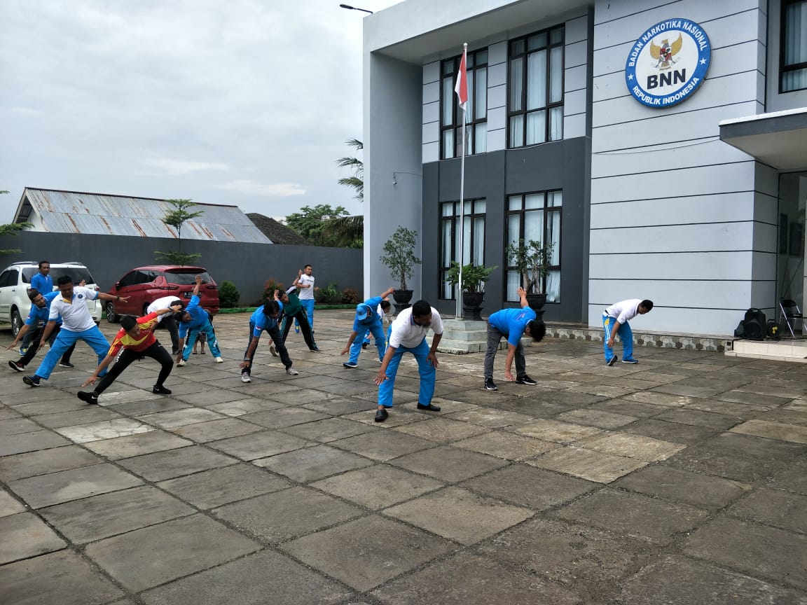 Pembinaan Jasmani Pegawai BNNK Morowali